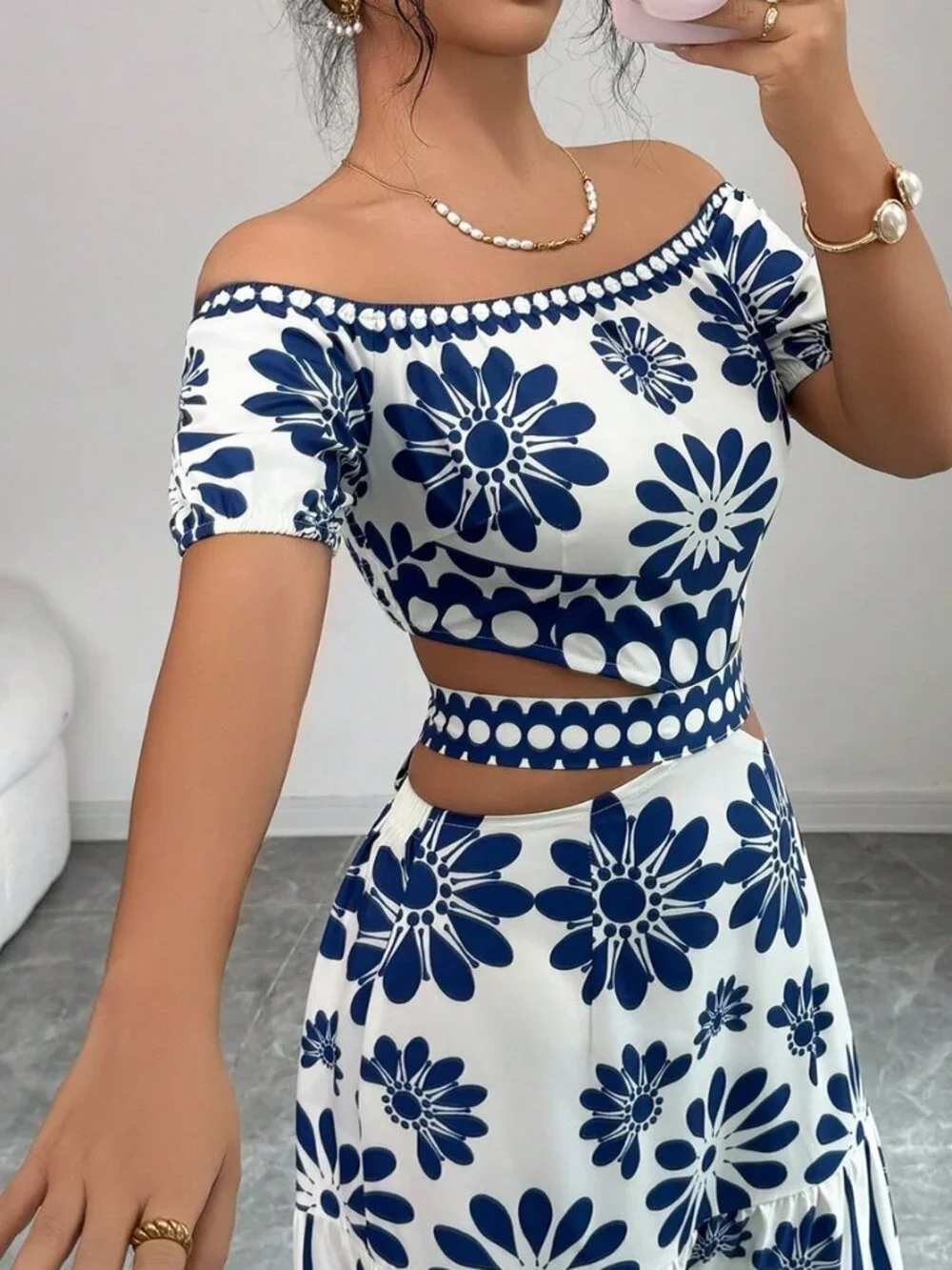 Blue Boho Women's Floral Print Off-Shoulder short Sleeve Hollow Waist Dress - Picture 4 of 7